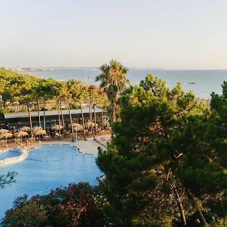 Kote'S Home Beachside Apartment 22 Durres Exterior photo